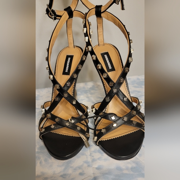 DSquared Studded Stiletto Black, Size 39 (US 8) NWT - Picture 5 of 9
